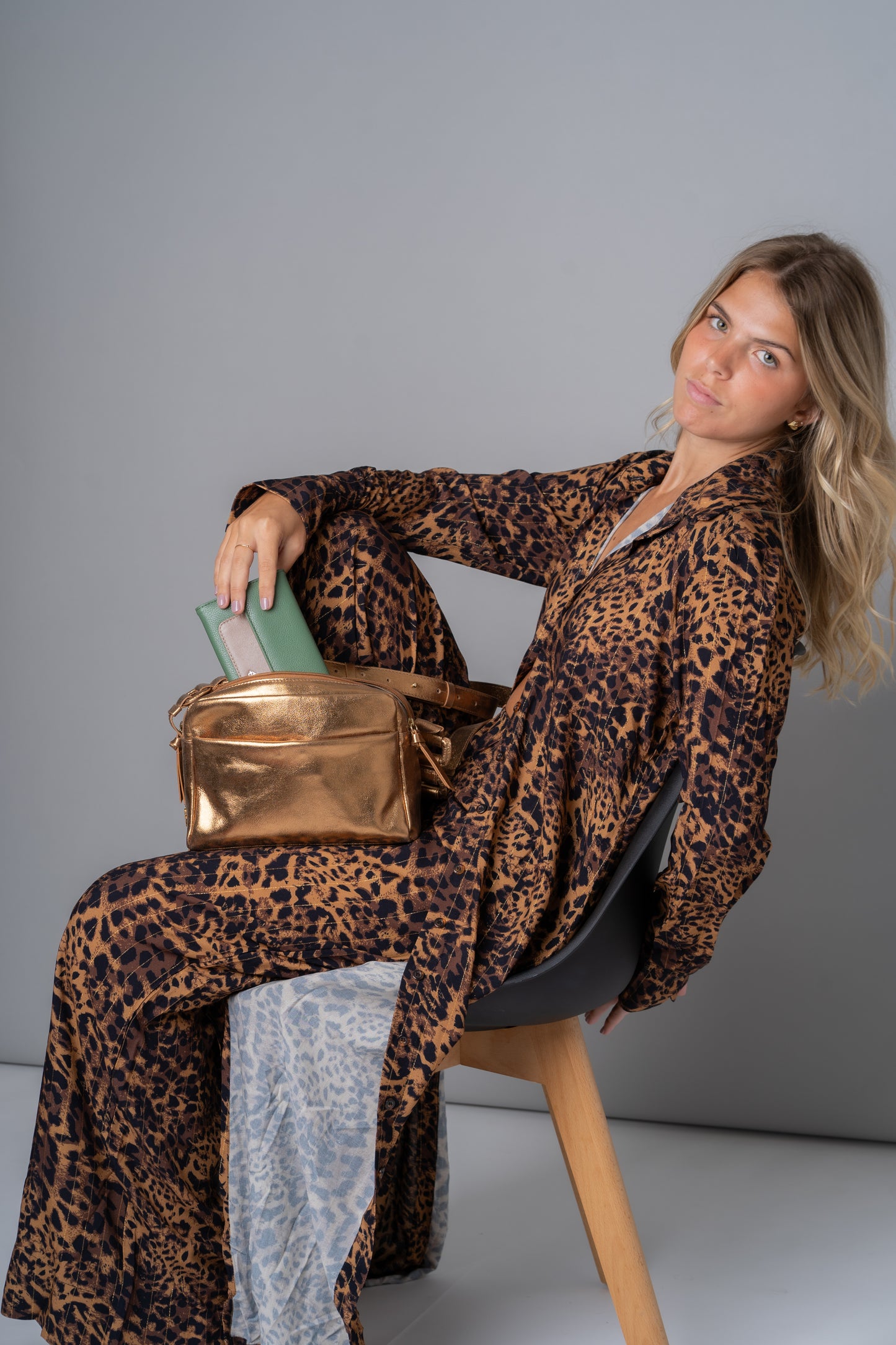 Bolsa Veronica Metalizado Bronze