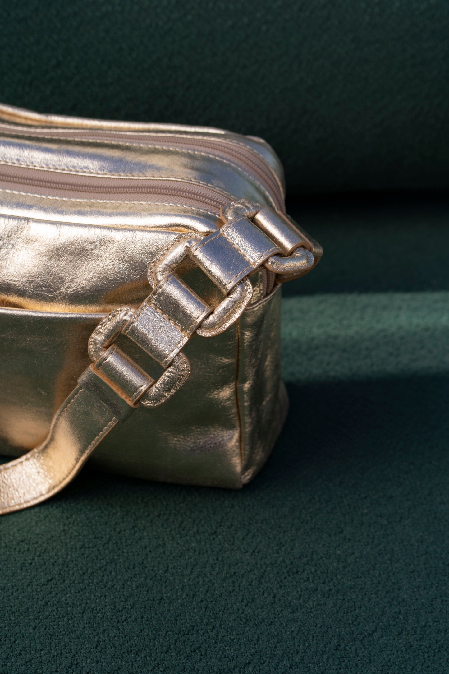 Bolsa Veronica Metalizado Ouro Light