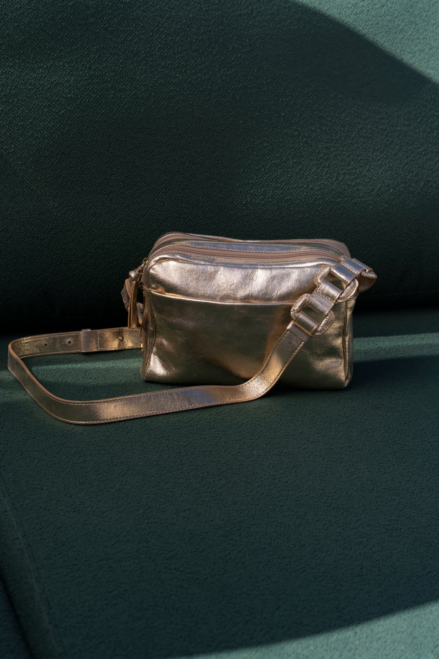 Bolsa Veronica Metalizado Ouro Light