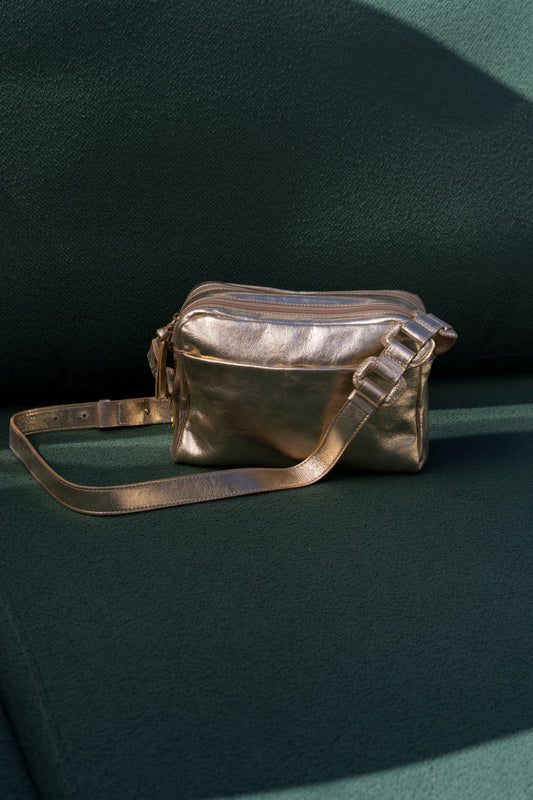 Bolsa Veronica Metalizado Ouro Light