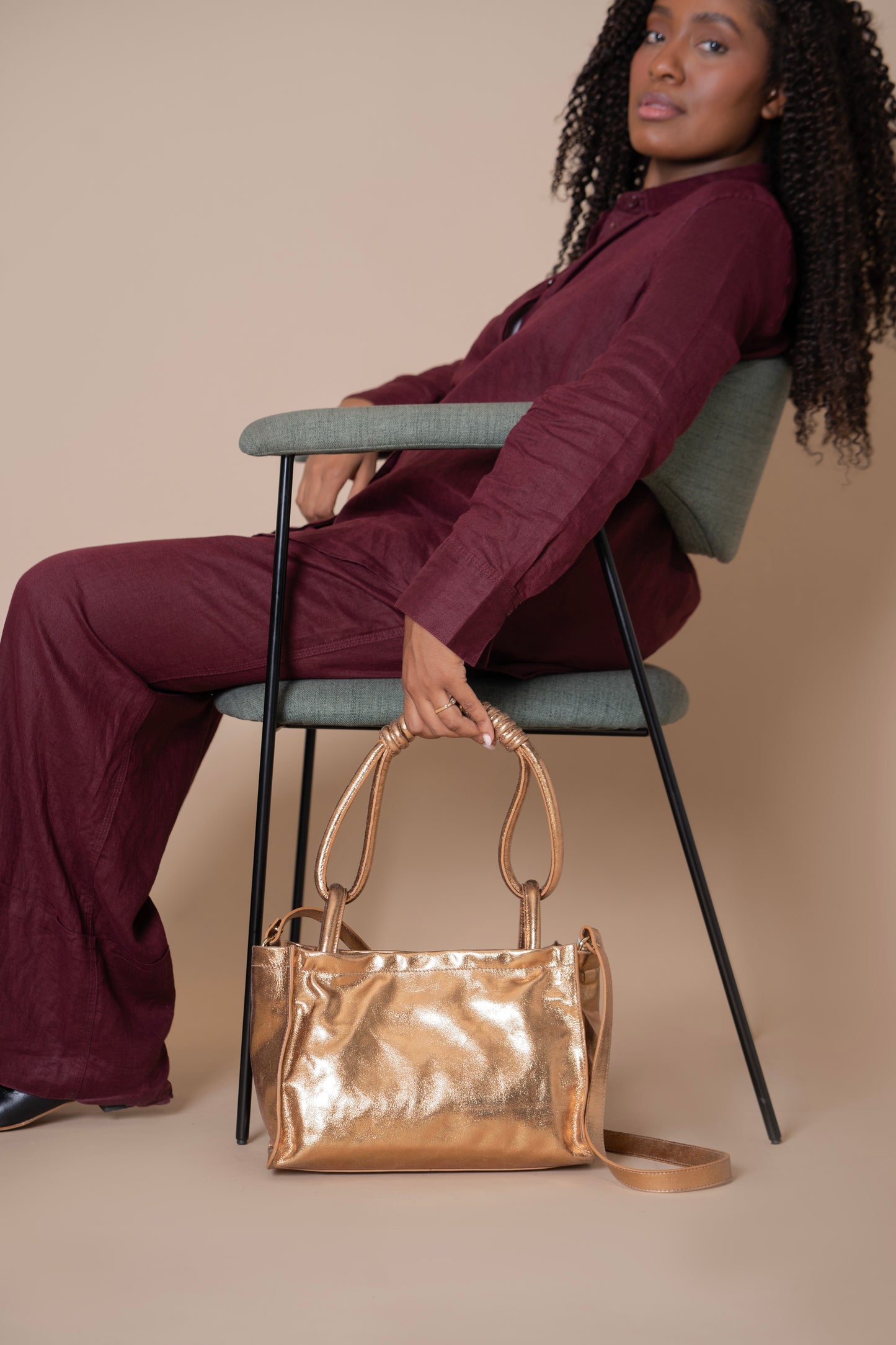 Bolsa Beatrice Metalizado Bronze