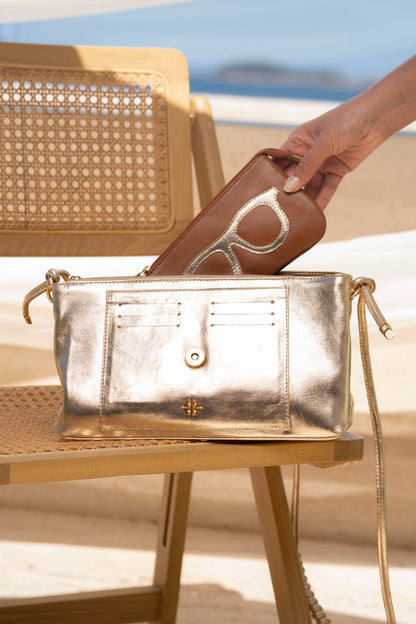 Bolsa Lucia Metalizado Ouro Light
