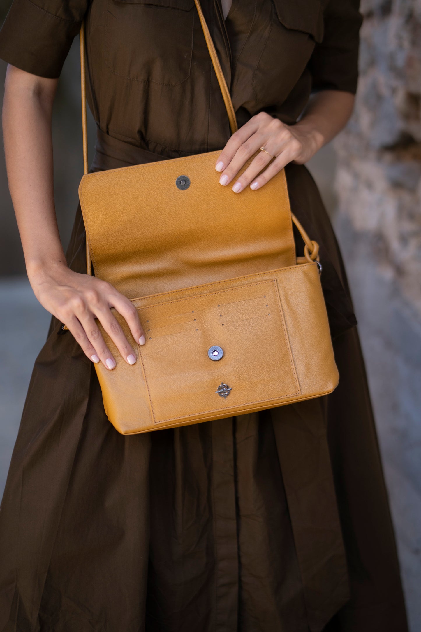 Bolsa Lucia Ocre