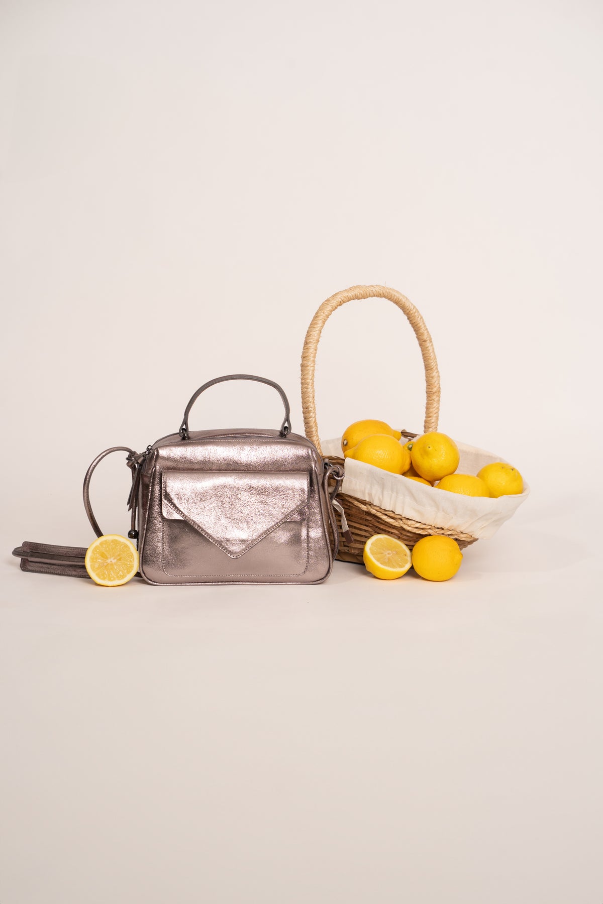 Anna Medium Bag Metallic Graphite