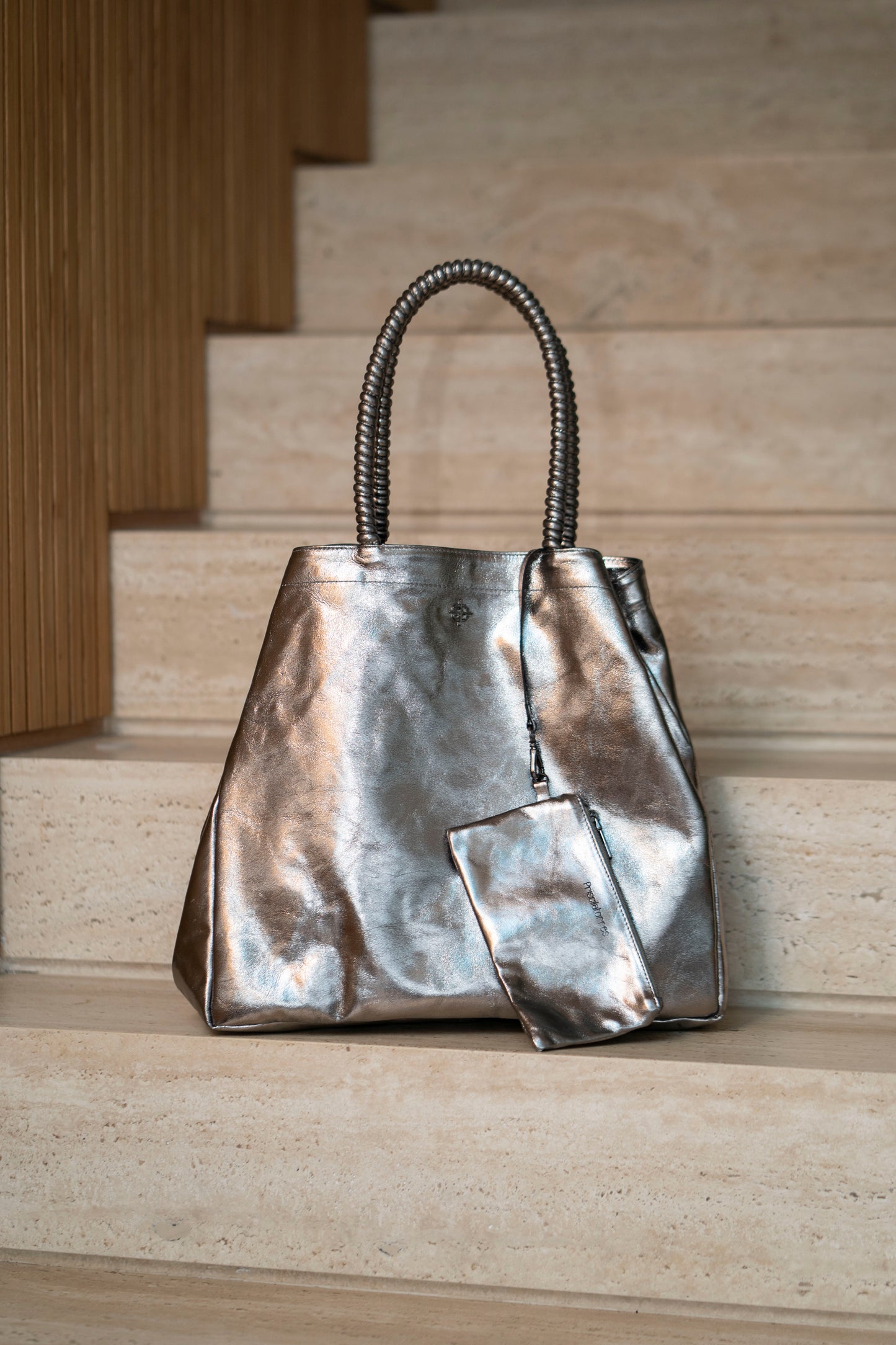 Bolsa Sara Metalizado Grafite