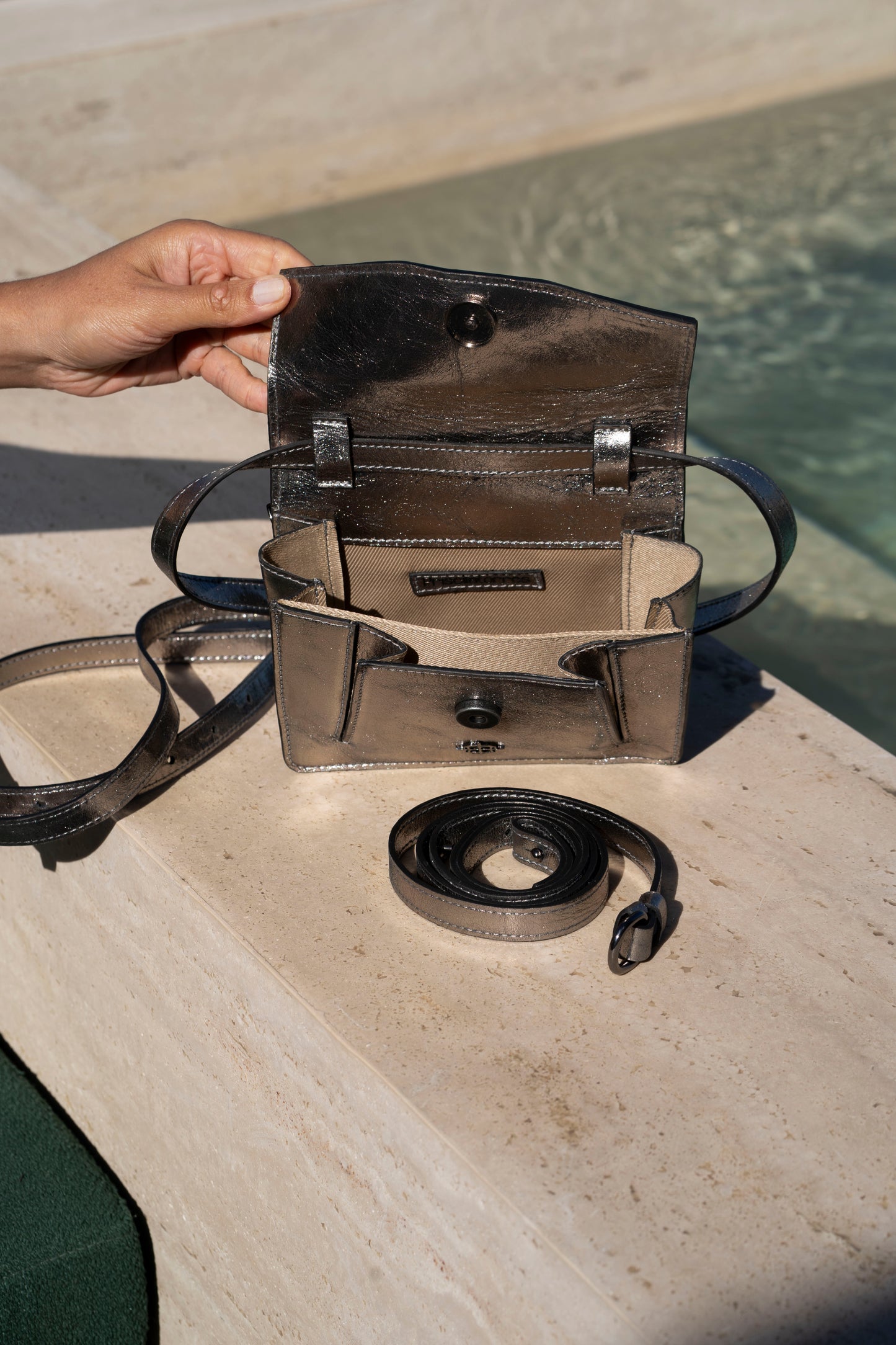 Bolsa Serena Metalizado Grafite