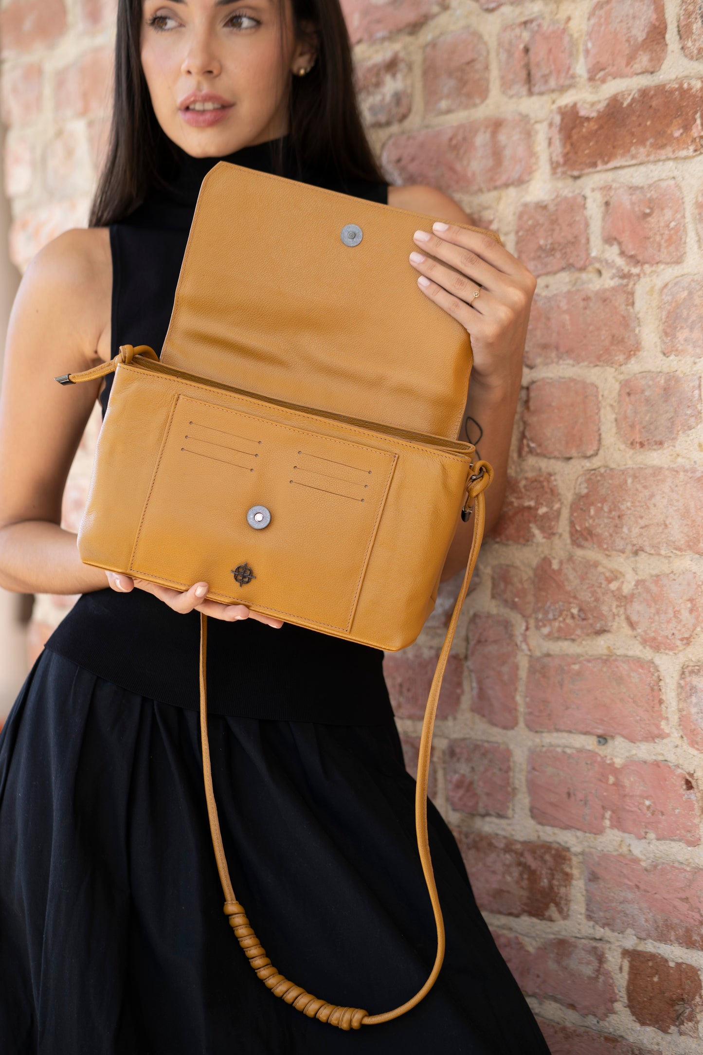 Bolsa Lucia Ocre